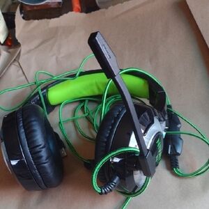 Nivava K6 Professional Green and Black Gaming Headset NWOT
